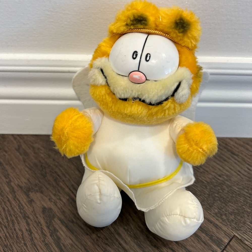 Garfield McDonald’s Angel Plush Toy - Yellow and White